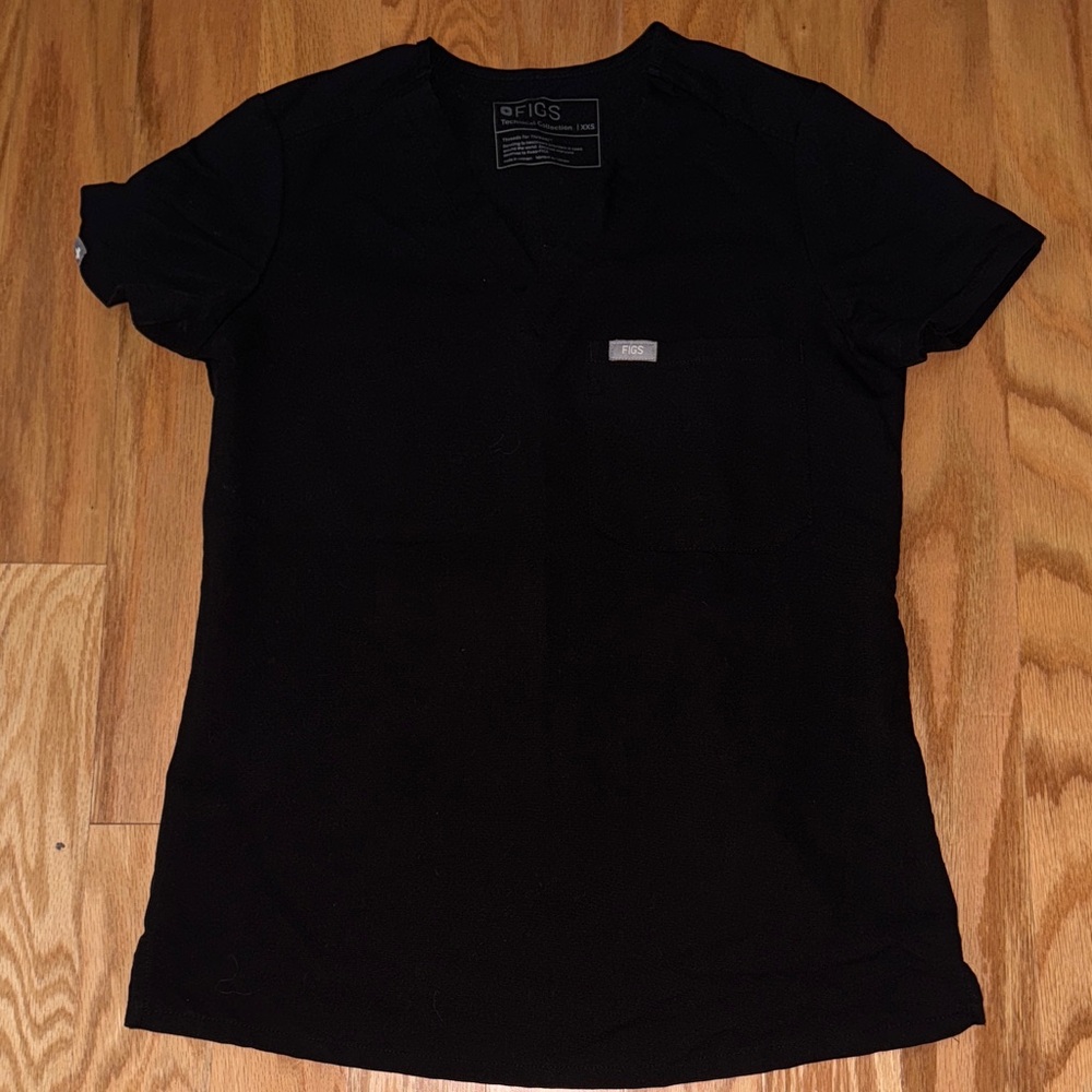 Figs Women's Black V-Neck Scrub Top